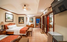 Hotel Casa Roland San Jose